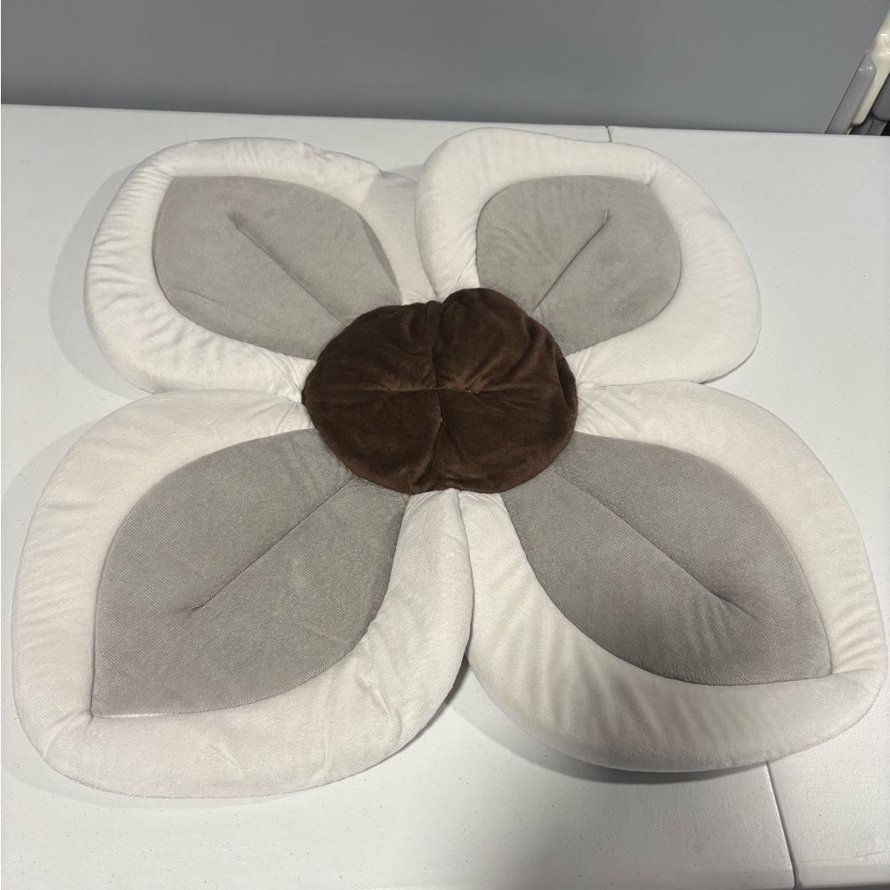 Blooming Baby Bath Lotus for Sink